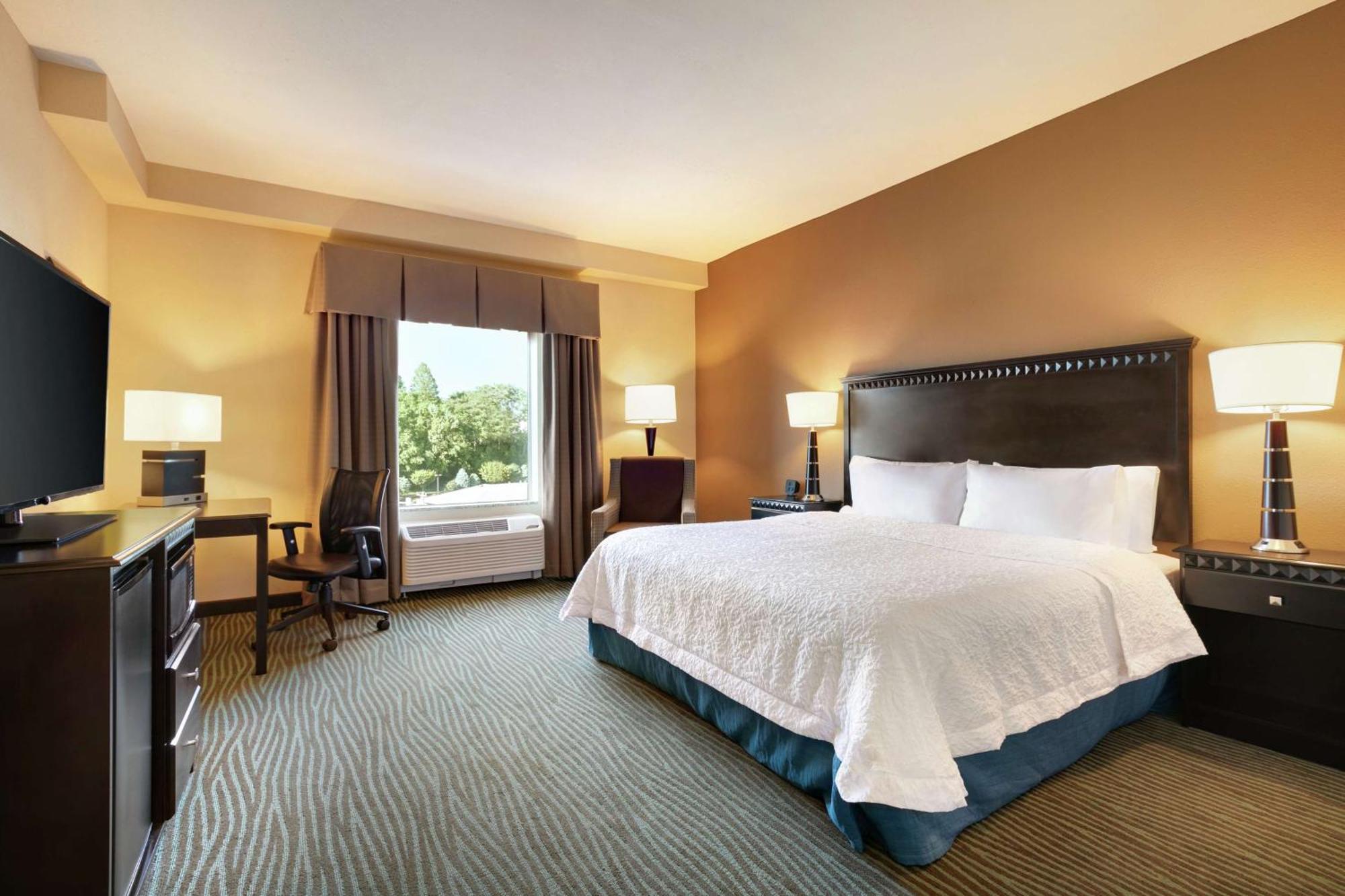 Hampton Inn And Suites Parkersburg Downtown Εξωτερικό φωτογραφία