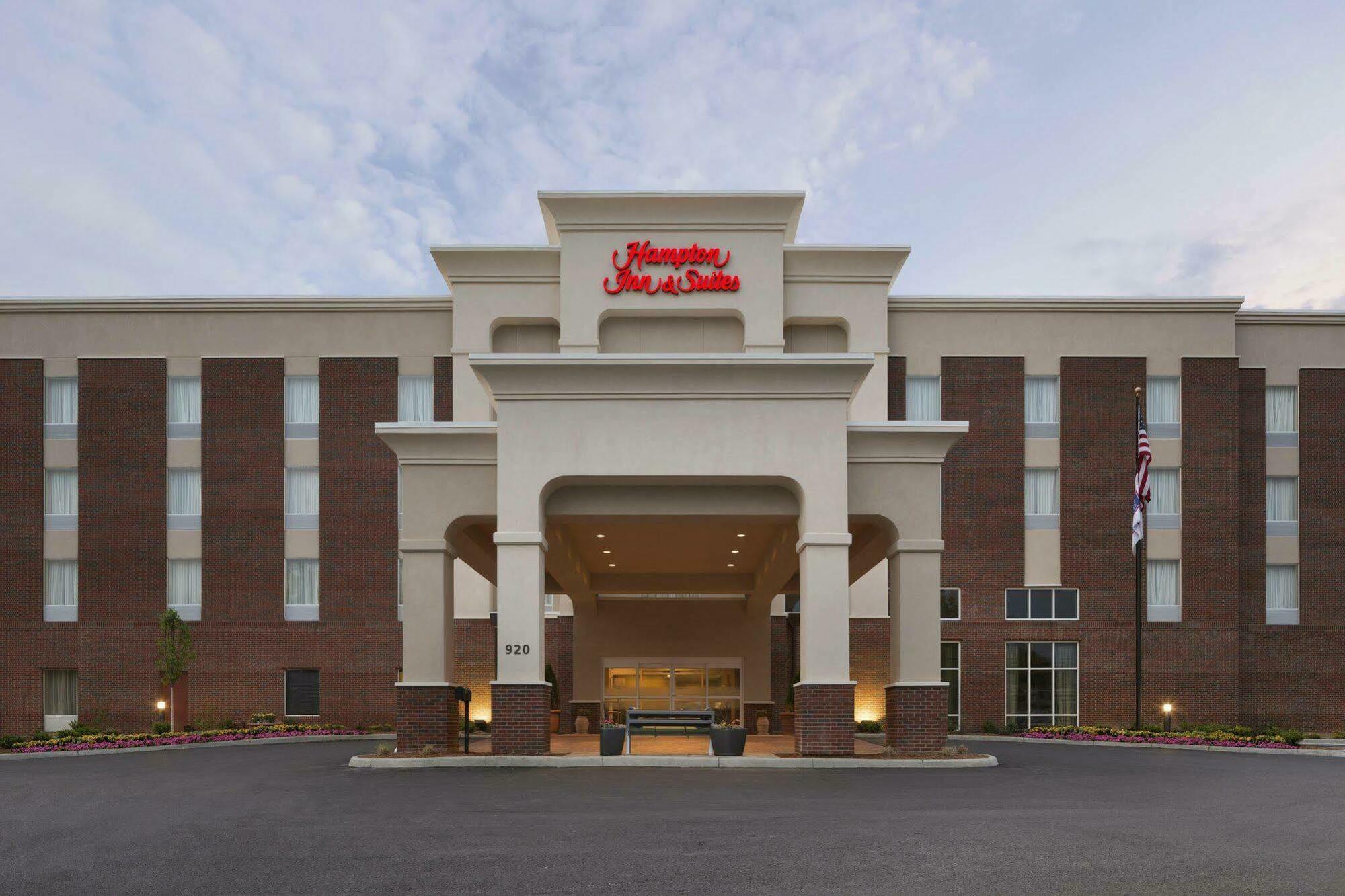 Hampton Inn And Suites Parkersburg Downtown Εξωτερικό φωτογραφία